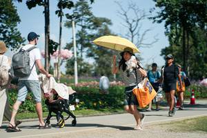 BIB: 
                            <button type="button" onclick="openModal(27620033)" class="btn btn-primary btn-sm float-right btn-popup" data-toggle="modal" data-target=".modal-high-quality">
                        <i class="fas fa-shopping-cart"></i> Add to Cart
                    </button>
                                            <button type="button" onclick="isThisMe(27620033, true)" class="btn btn-success btn-sm float-right btn-popup btn-isme hidden" data-toggle="tooltip" data-placement="bottom" title="นี่คือรูปของคุณใช่ไหม คลิกที่นี่เพื่อเอาเข้าอัลบั้ม">
                        <i class="fas fa-plus"></i> Add to album
                    </button>
                    <button type="button" onclick="isThisMe(27620033, false)" class="btn btn-warning btn-sm float-right btn-popup btn-isnotme hidden">
                        <i class="fas fa-ban"></i> Remove from album
                    </button>